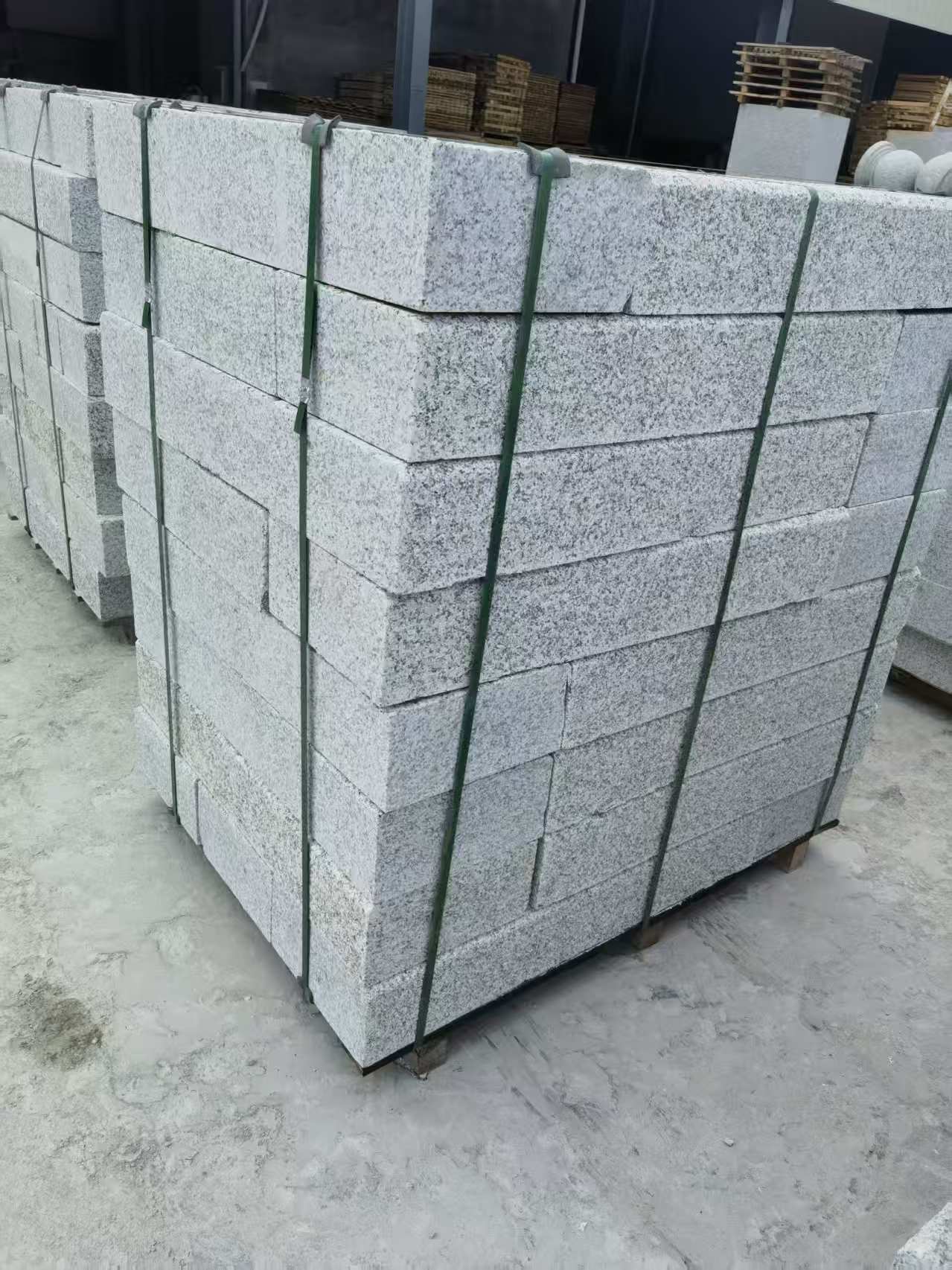 荆州 芙蓉白火烧两面路沿石