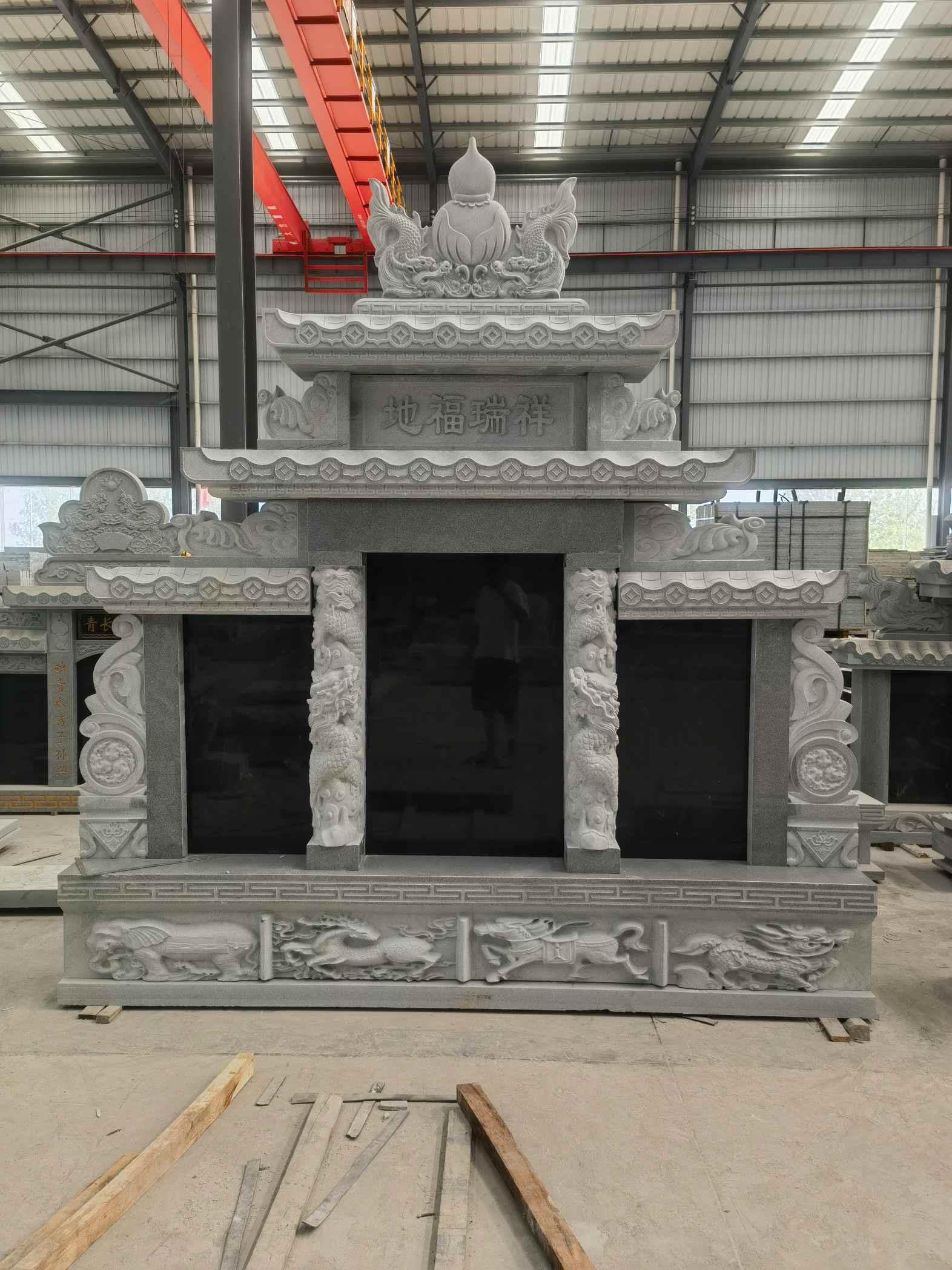 荆州 芝麻灰高档墓碑、土墓，一套也支持定做