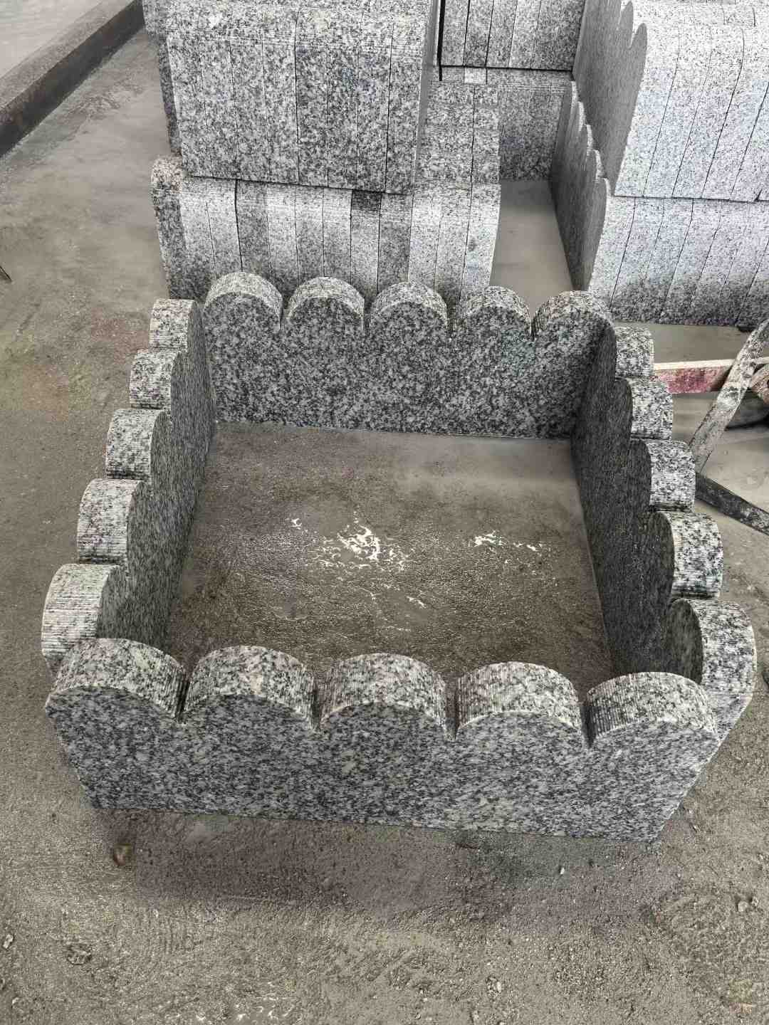 荆州 花边石、花坛围栏石、花池界石、菜园栅栏石、镶边石、波浪状界石介绍