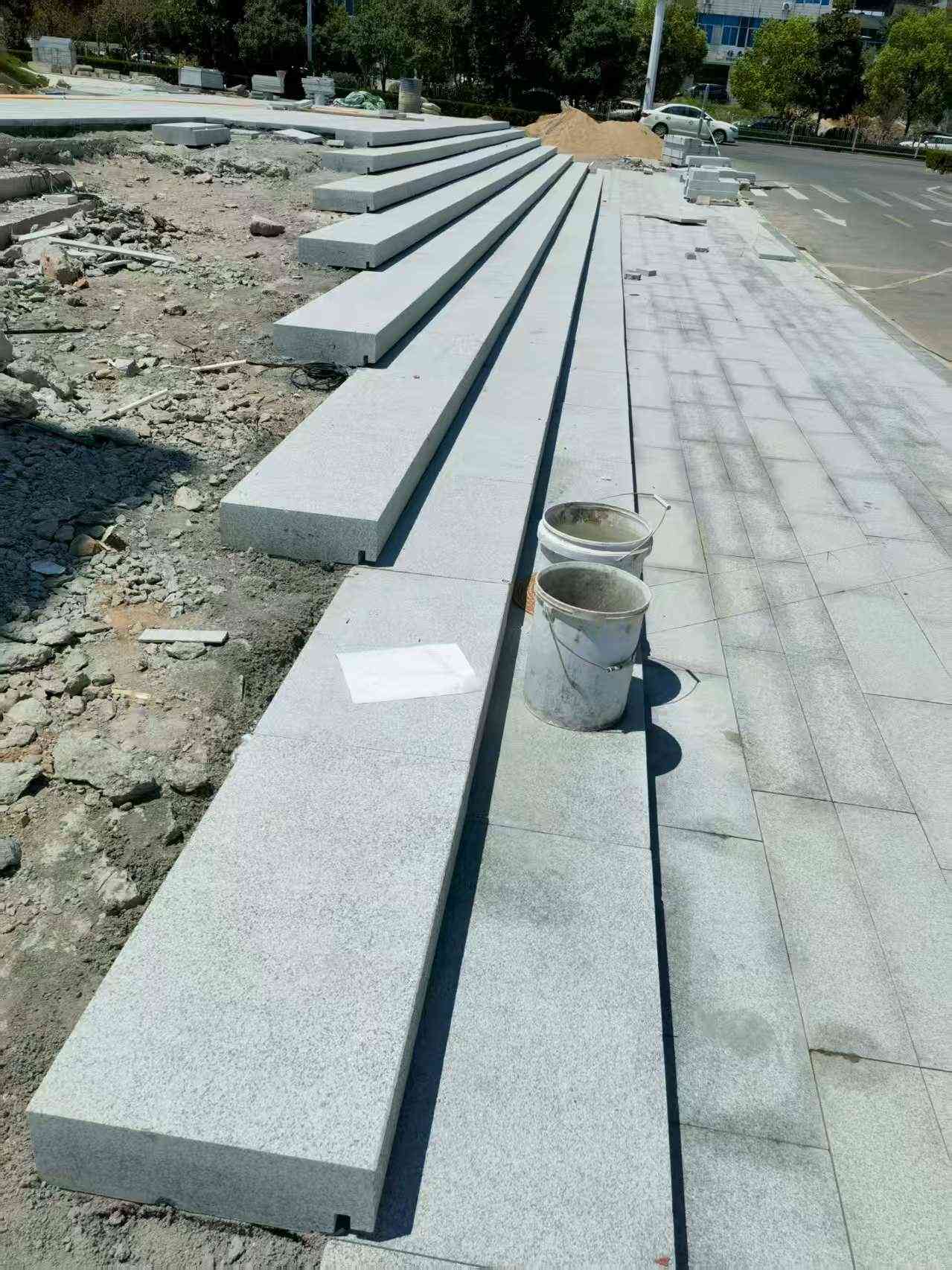 荆州 芝麻白整石台阶，施工现场