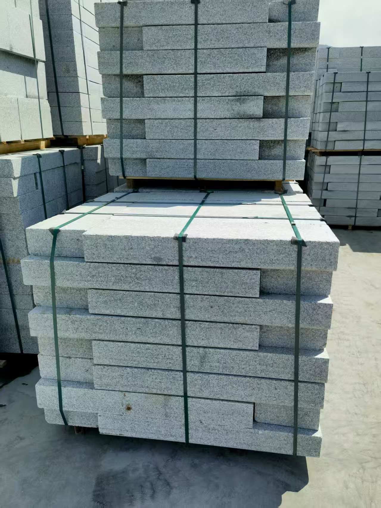 荆州 芙蓉白花岗岩路沿石、平石尺寸标准，色泽均匀