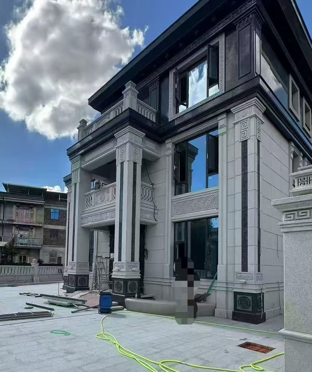 荆州 别墅干挂，芝麻白与芝麻黑完美配合